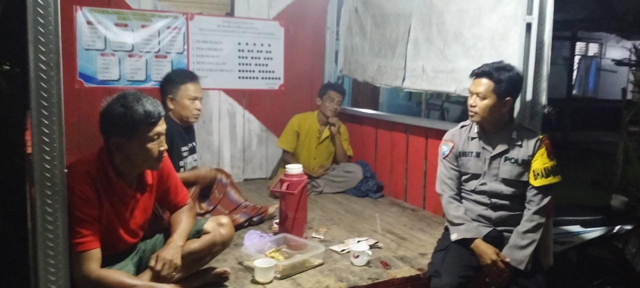 Patroli dan Sambang Pos Ronda, Polsek Kebasen Banyumas Perkuat Keamanan Lingkungan