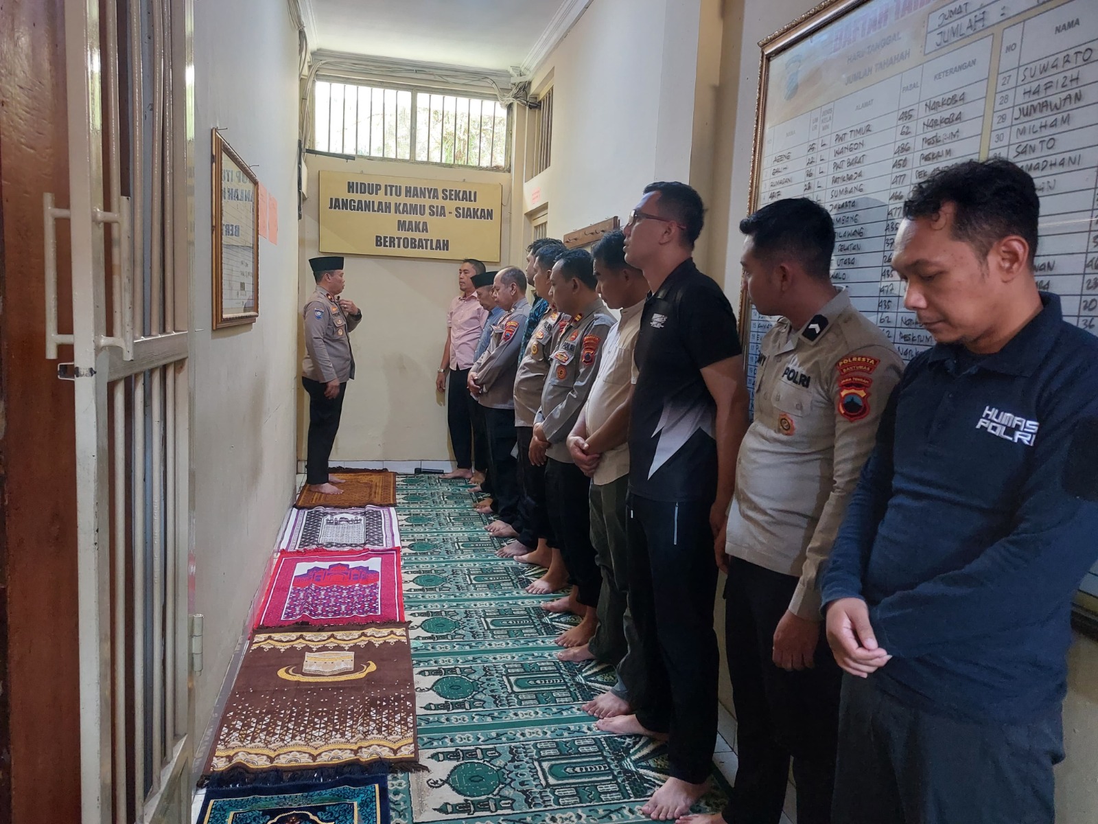 Sholat Jumat di Rutan Polresta Banyumas, Upaya Nyata Bangun Mental Spiritual Tahanan
