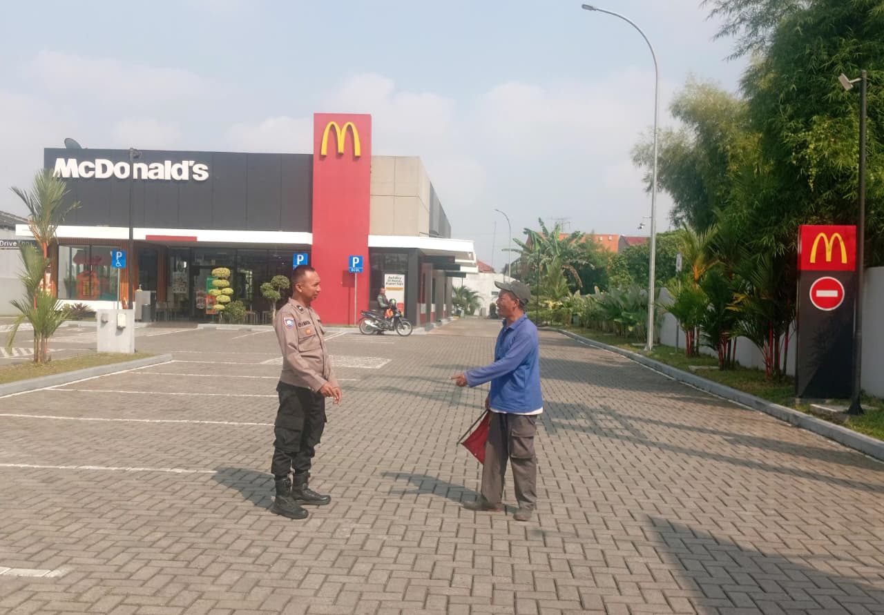 Polsek Purwokerto Utara Banyumas Perkuat Sinergi dengan Juru Parkir untuk Cegah Curanmor