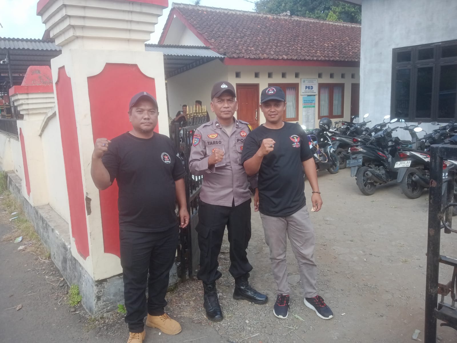 Sambangi Warga, Bhabinkamtibmas Sumbang Banyumas Ingatkan Waspada 3C dan Jaga Kesehatan