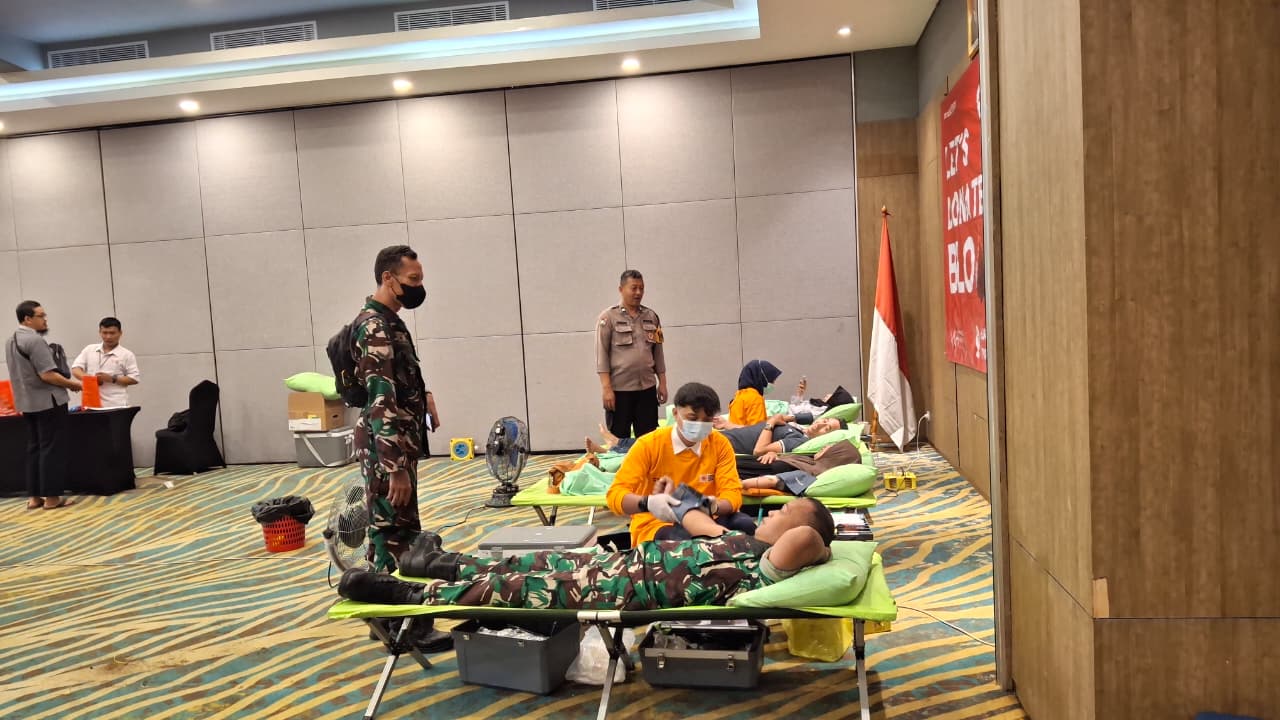 Bhabinkamtibmas Purwokerto Timur Hadir Dalam Aksi Kemanusiaan, Donor Darah di Kranji Berlangsung Lancar