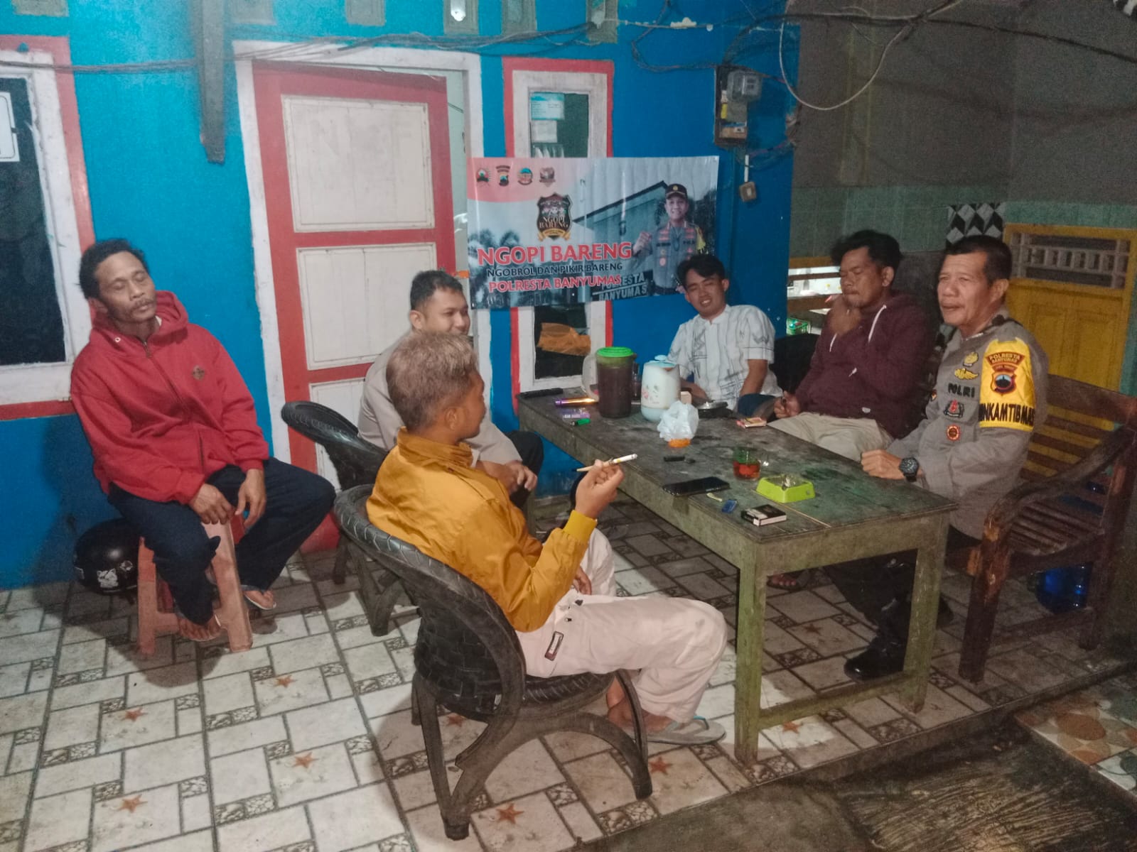 Bhabinkamtibmas Cilongok Polresta Banyumas Sambangi Pos Satkamling, Ajak Warga Aktif Jaga Lingkungan