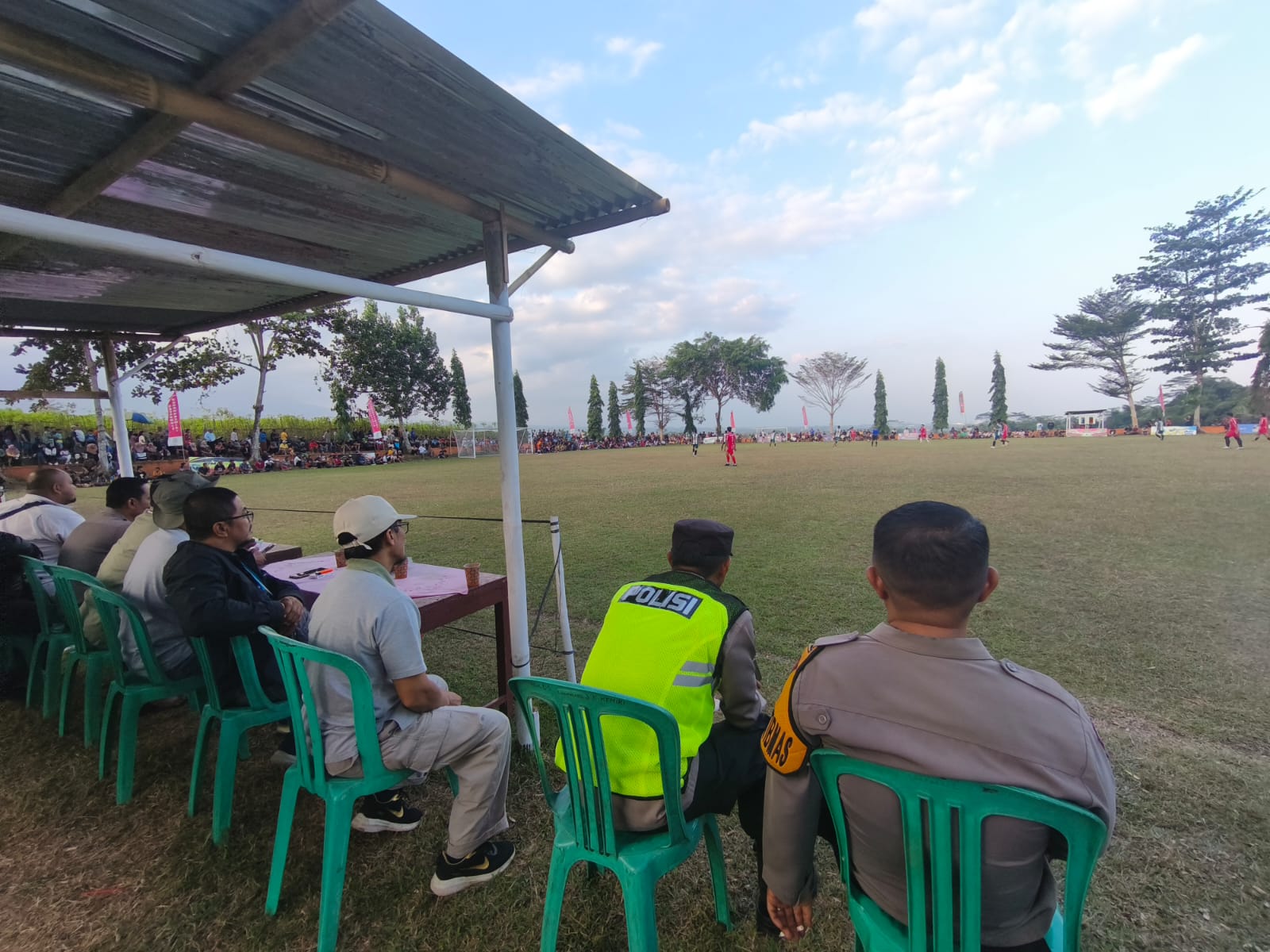 Polsek Rawalo Banyumas Monitoring Turnamen Sixfeo, Pererat Silaturahmi Antarklub dan Jaga Kamtibmas