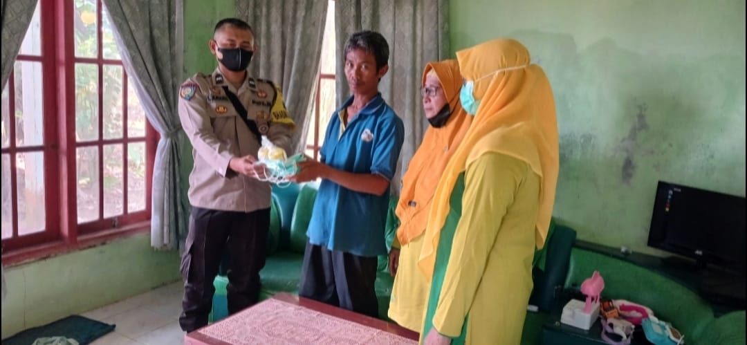 Polsek Tambak Banyumas Bersama Kader Kesehatan Laksanakan Tracing dan Screening TB Paru