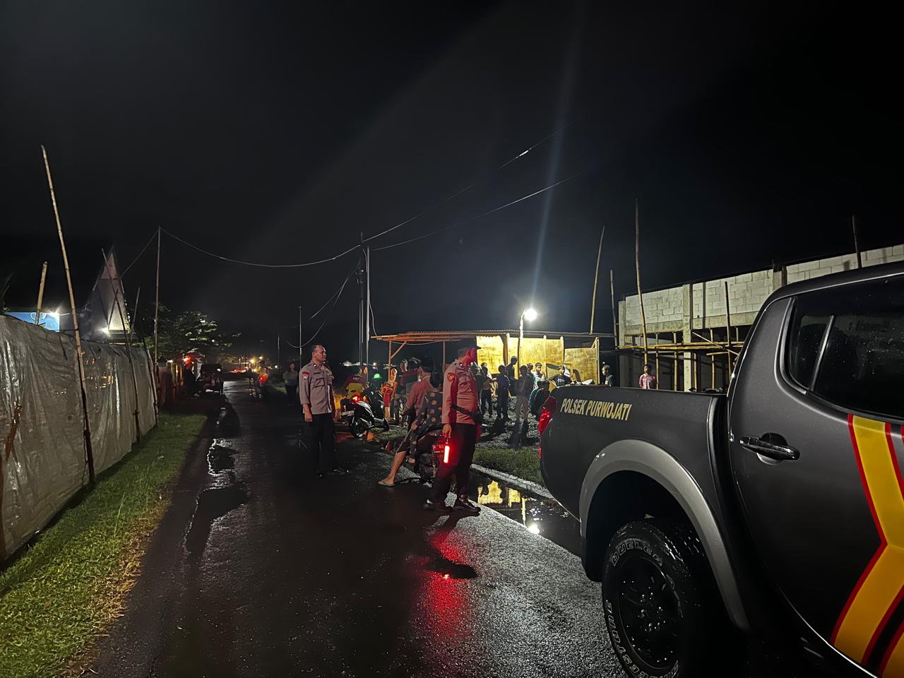 Patroli dan Pengawalan Polsek Purwojati Polresta Banyumas, Pawai Obor Berlangsung Aman Kondusif