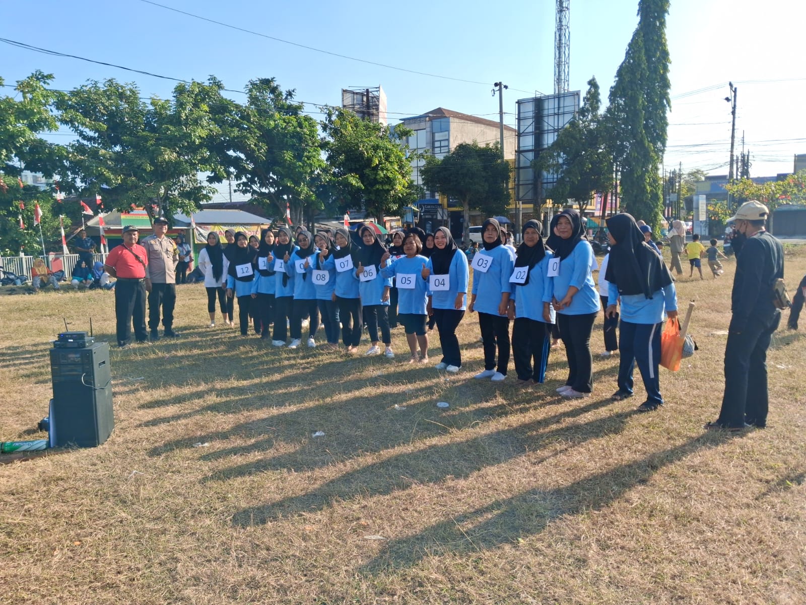 Meriahkan HUT ke-81 RI, Bhabinkamtibmas Amankan Lomba Kasti Antar-RW di Bancarkembar
