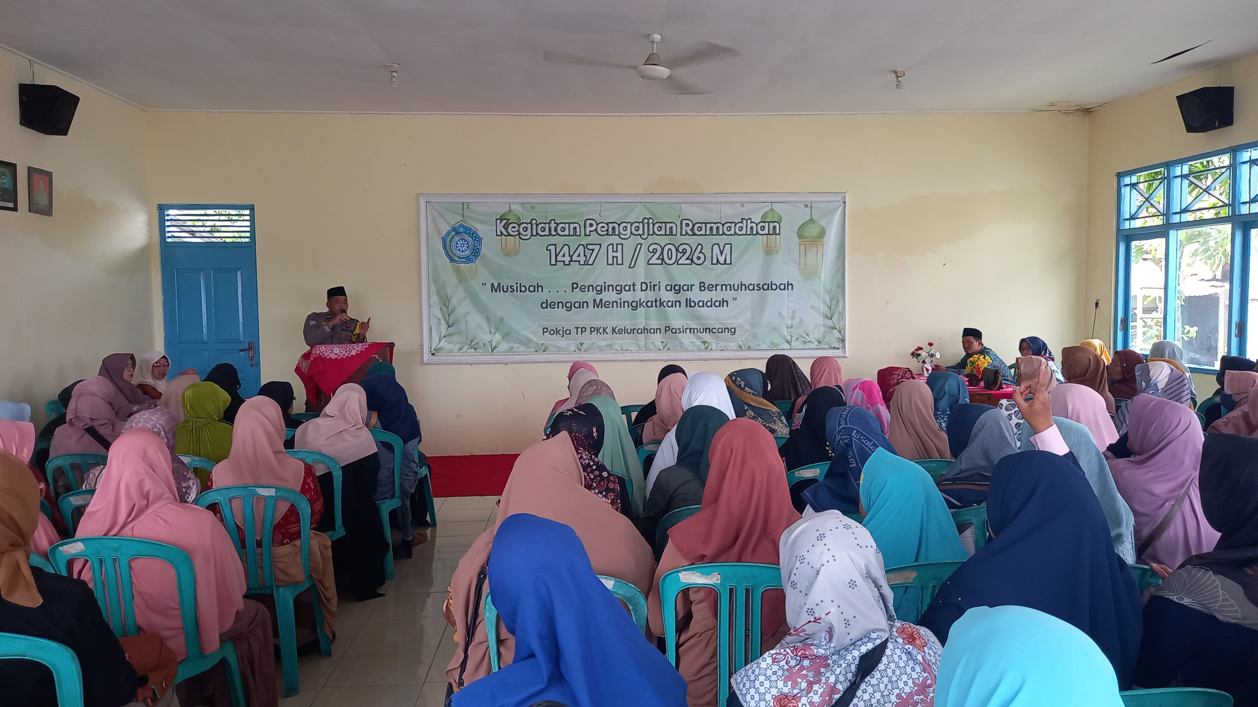 Bhabinkamtibmas Polsek Purwokerto Barat Polresta Banyumas Hadiri Pengajian Ramadhan 1447 H, Ajak Jamaah Tingkatkan  Kewaspadaan
