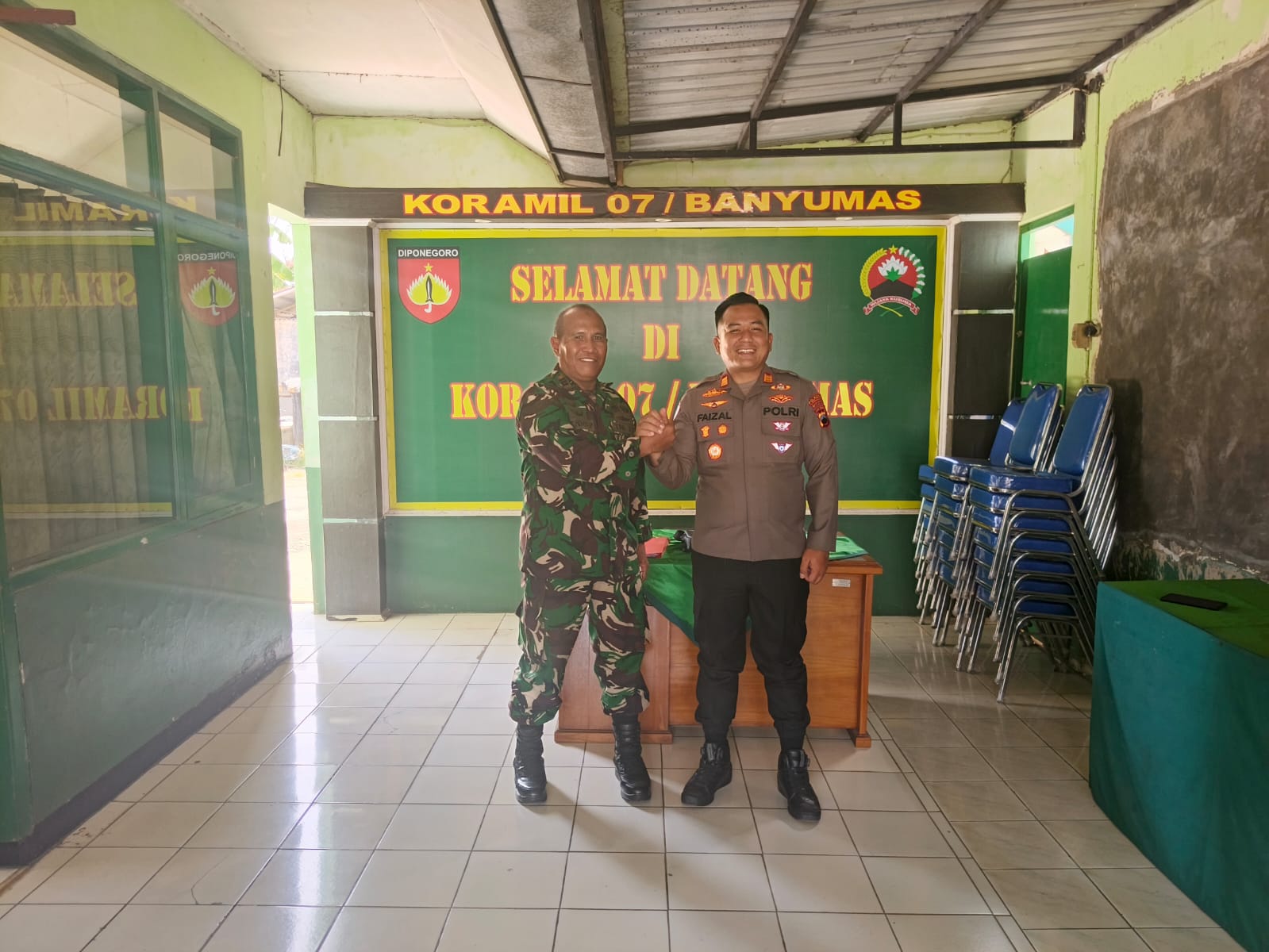 Silaturahmi ke Koramil 07/Banyumas, Polsek Banyumas Perkuat Soliditas TNI-Polri