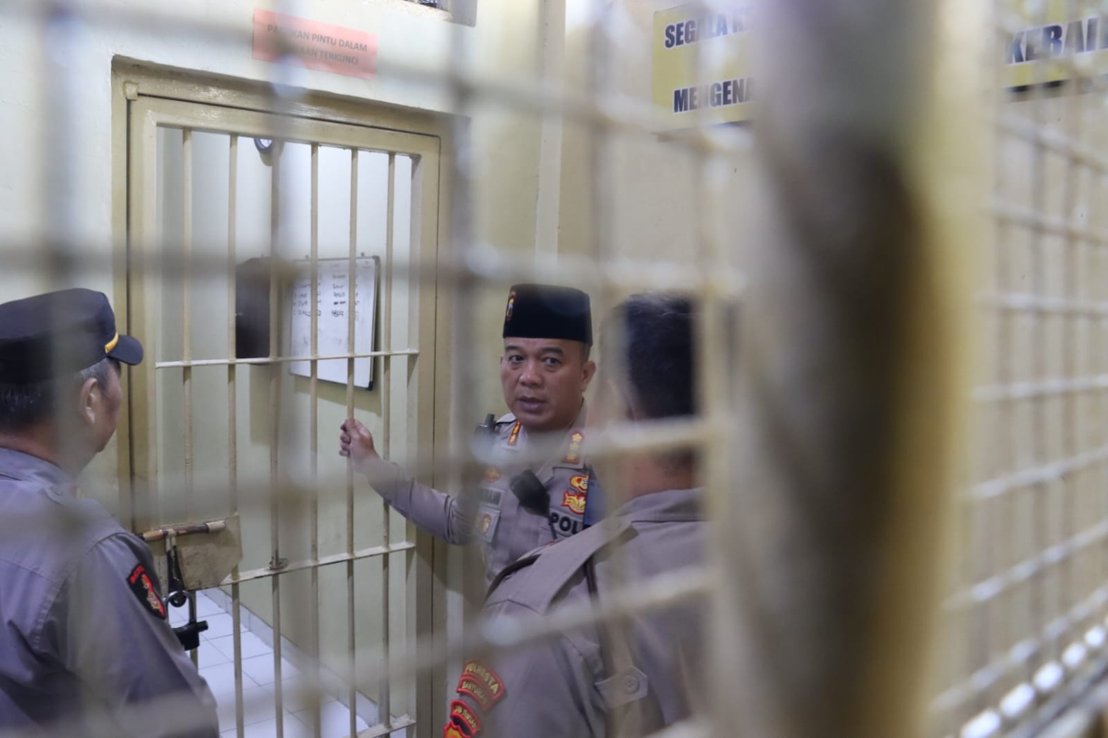 Kapolresta Banyumas Cek Ruang Tahanan, Pastikan Keamanan dan Hak Tahanan Terpenuhi