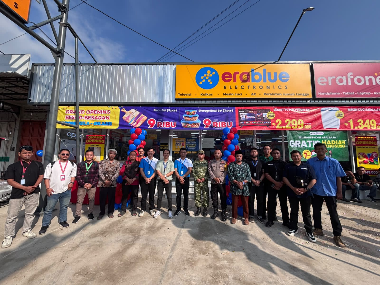 Bhabinkamtibmas Wangon Hadiri Grand Opening EraBlue, Pastikan Kegiatan Berjalan Aman