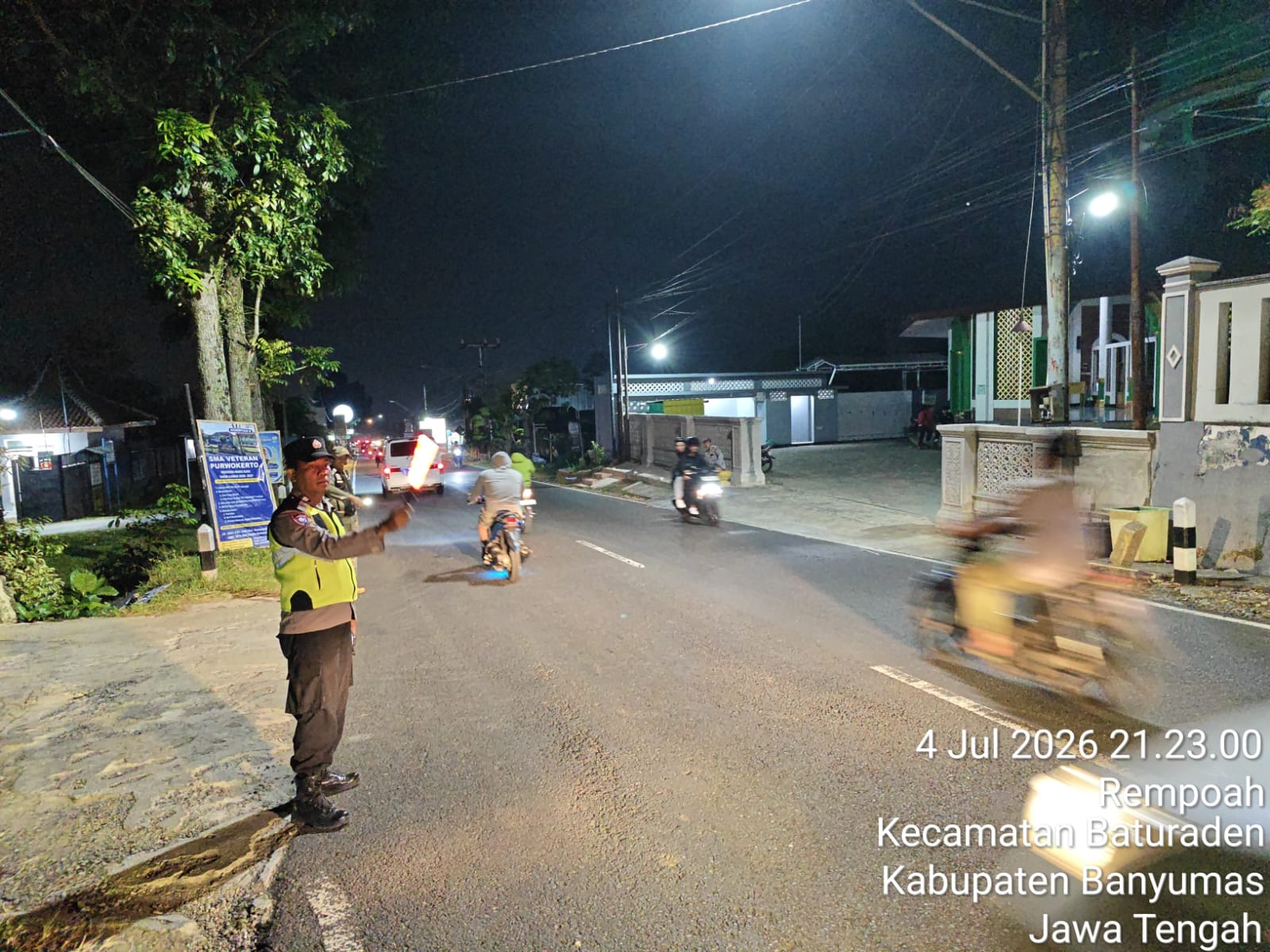 Polsek Baturraden Banyumas dan BNN Bersinergi di Grebeg Suran, Gaungkan Hidup Sehat Tanpa Narkoba