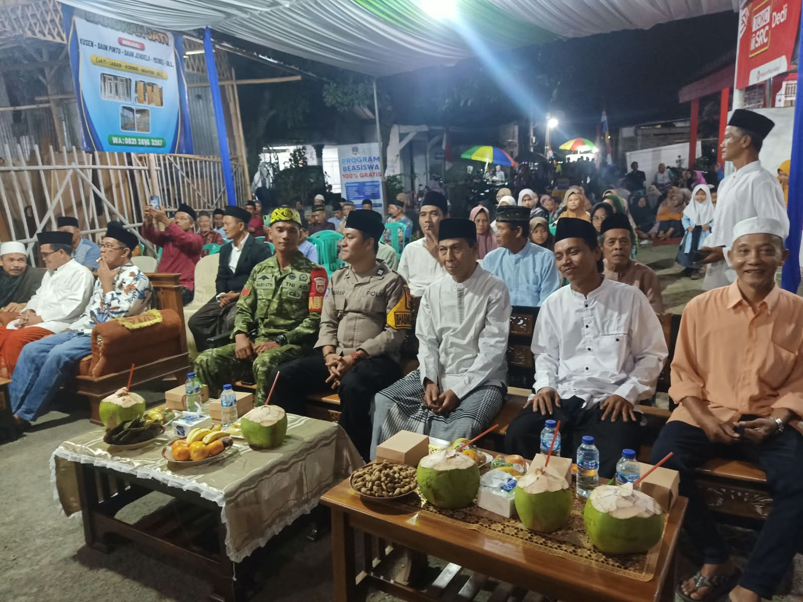 Hadiri Pengajian Maulid Nabi, Bhabinkamtibmas Kembaran Dorong Ukhuwah dan Kerukunan Warga