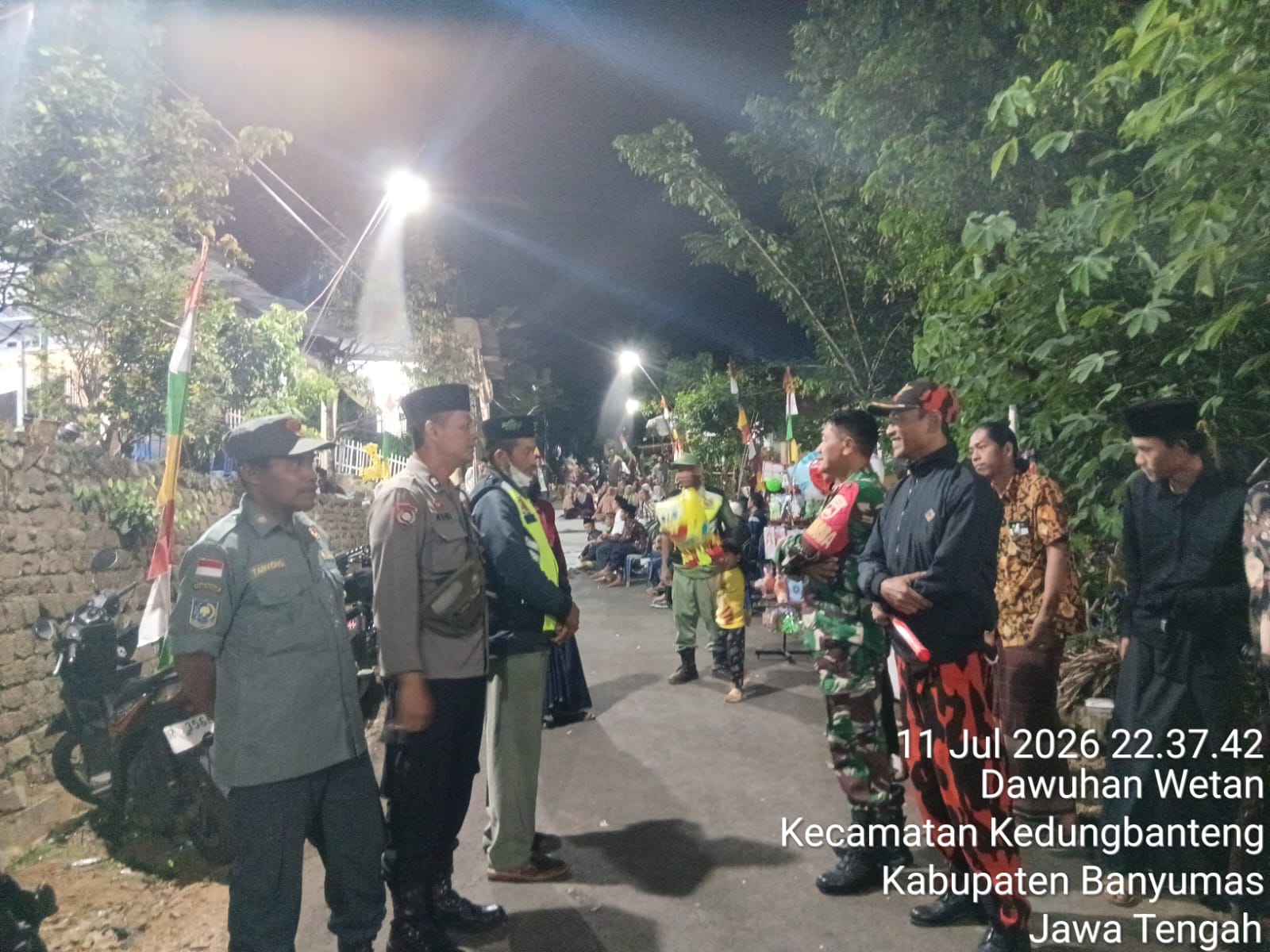 Hadiri Solawatan, Polsek Karanglewas Banyumas Pastikan Kegiatan Anniversary KASS Berjalan Kondusif