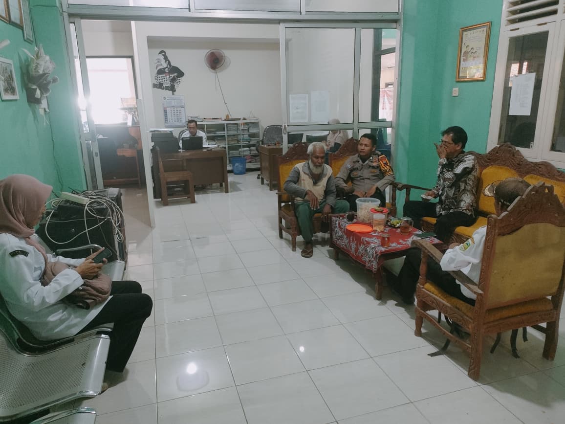 Tak Sekadar Sambang! Ini Pesan Penting Polisi Kembaran Banyumas untuk Warga