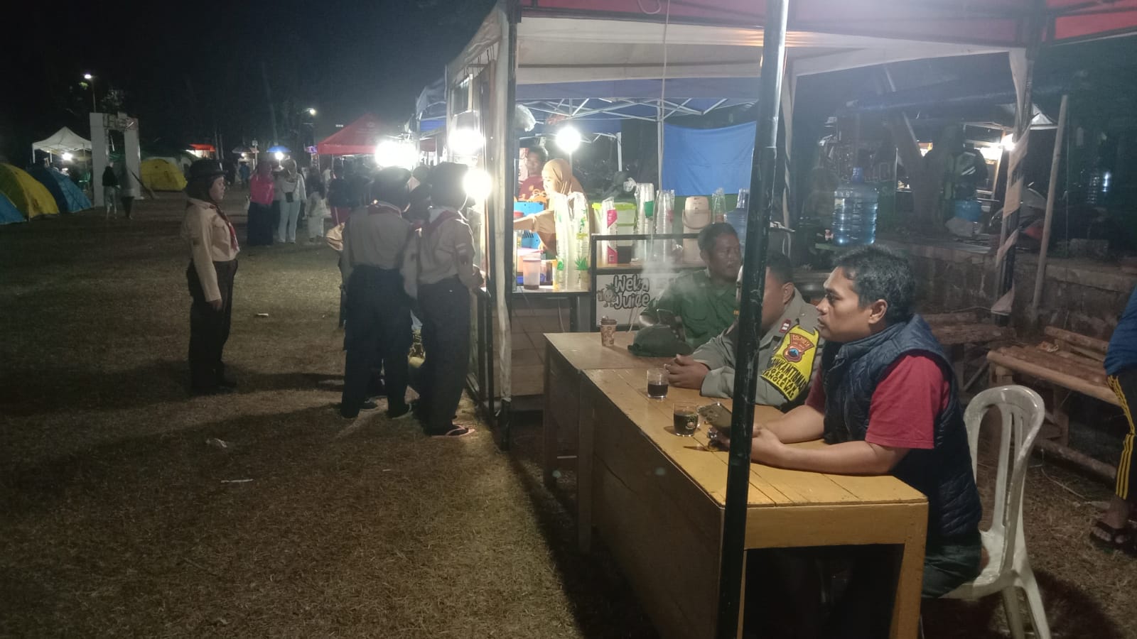 Bhabinkamtibmas Karanglewas Monitoring Jambore Pramuka di Pangebatan, Pastikan Kegiatan Berlangsung Aman