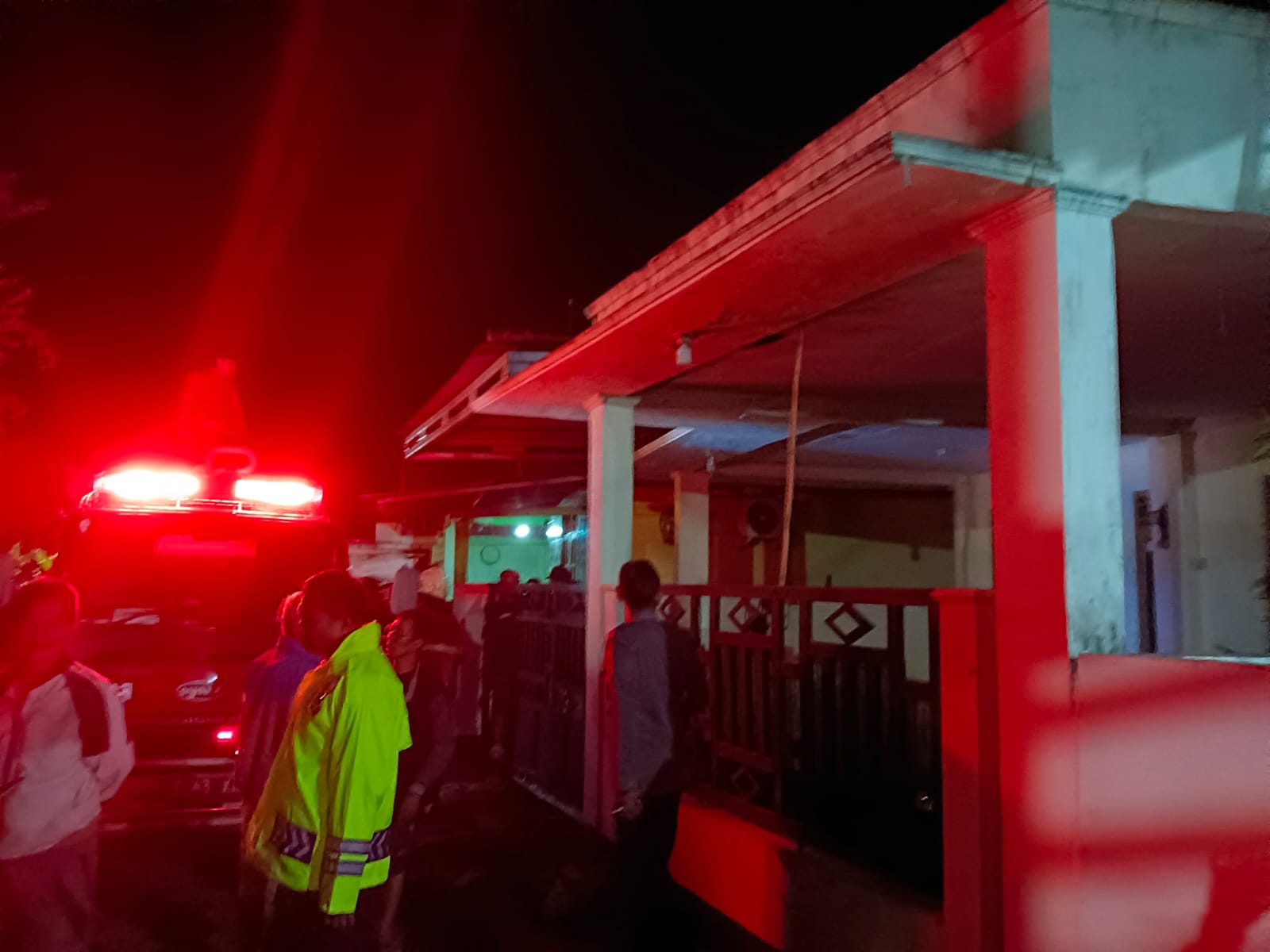 Respon Cepat, Polisi Datangi TKP Kebakaran Rumah di Sokaraja Banyumas