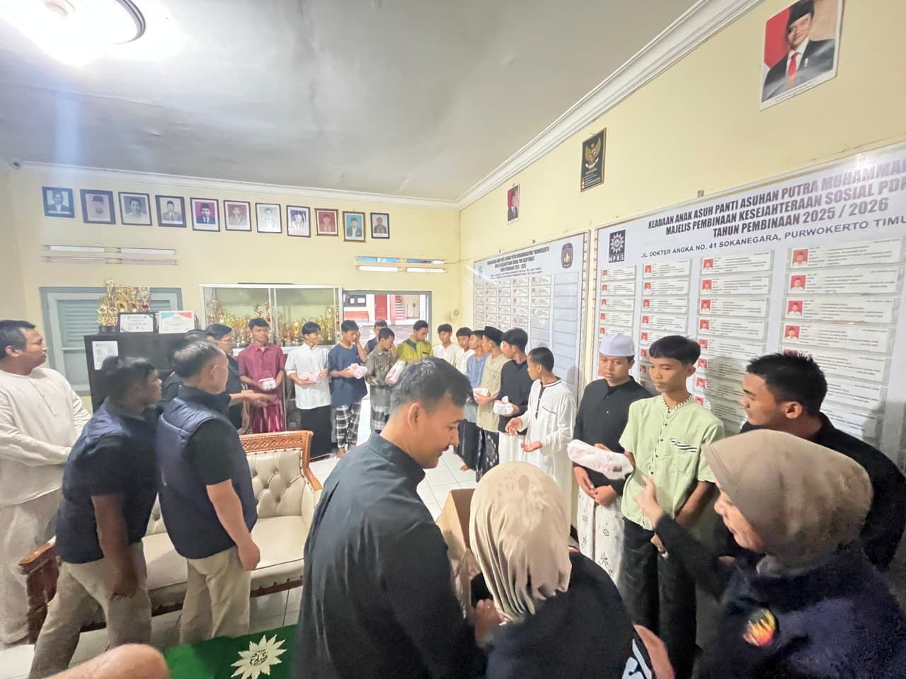Tebar Kepedulian Saat Ramadan, Satres PPA dan PPO Polresta Banyumas Berbagi di Panti Asuhan