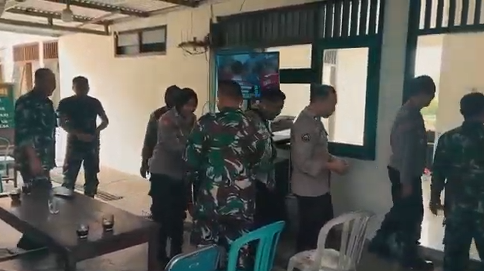 Silaturahmi ke Koramil 05/Sumbang, Polsek Sumbang Perkuat Soliditas TNI-Polri