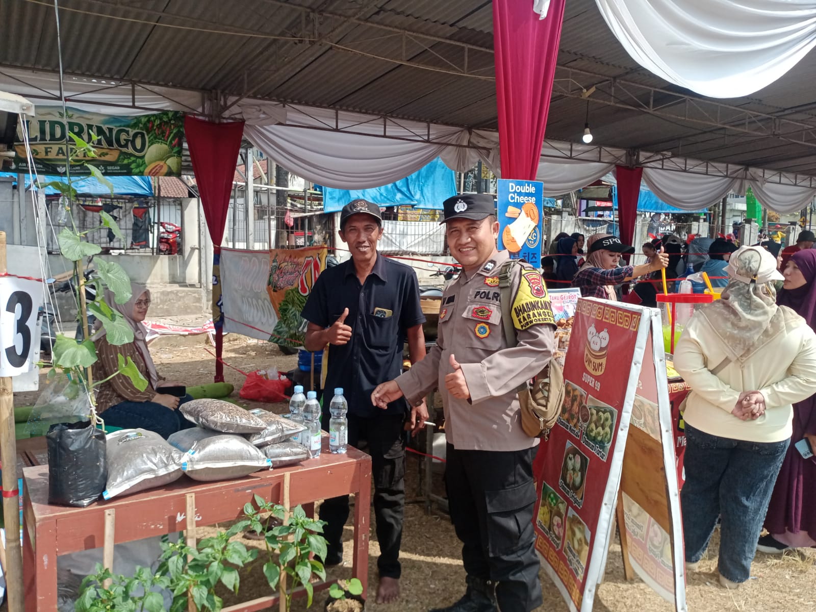 Semarak Lomba Senam Irama Antar-RW, Tiga Pilar Hadir Jaga Keamanan